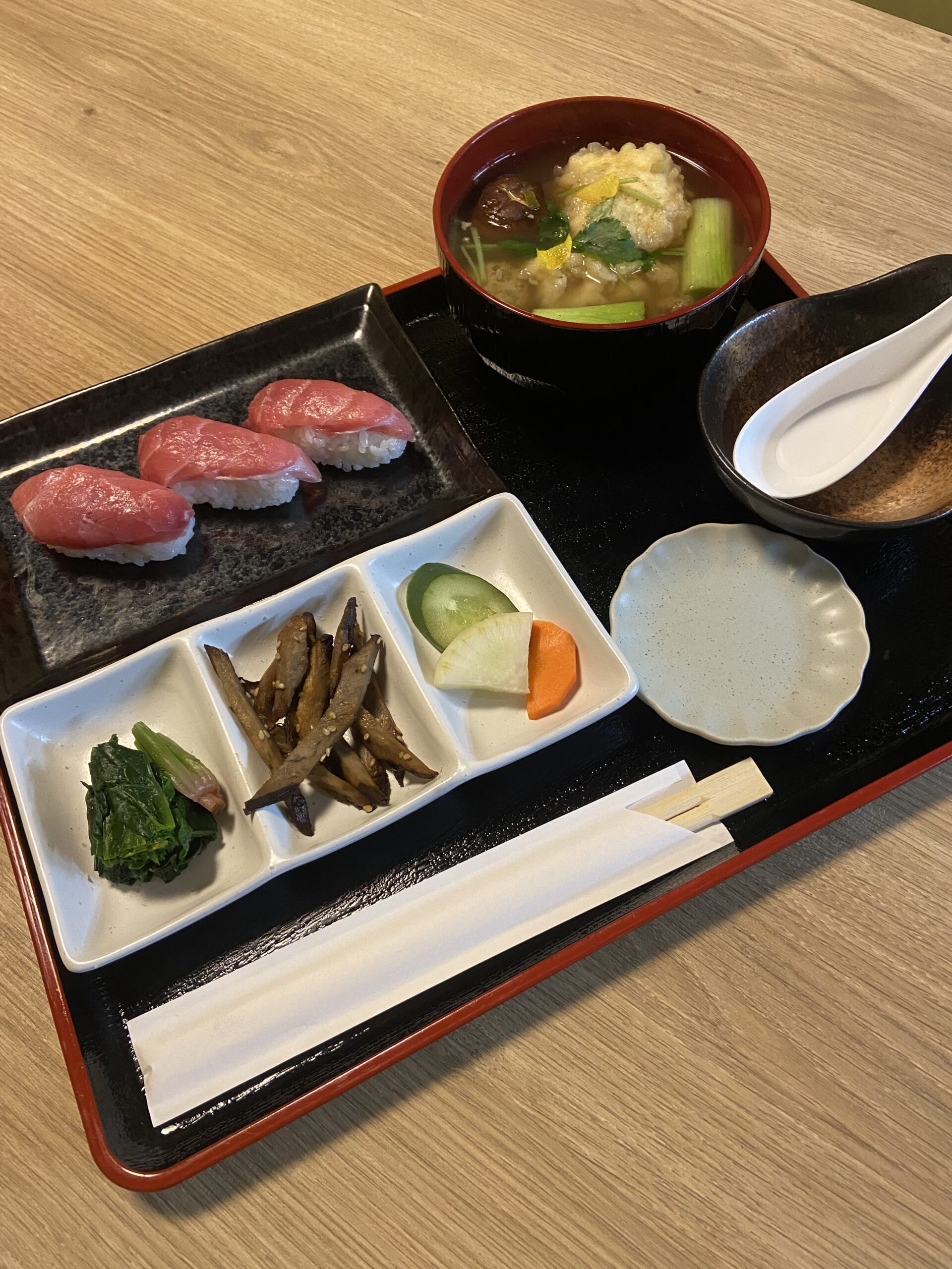 年末年始特別メニュー     発売